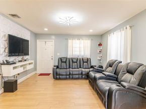 19513 SW 116th Ave, Miami FL 33157