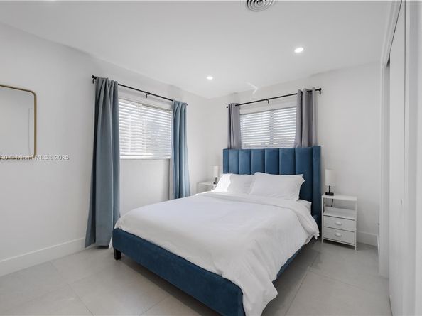 1709 SW 5th Pl, Fort Lauderdale FL 33312