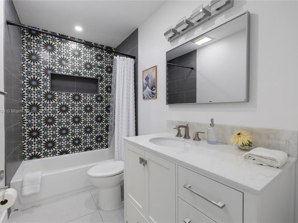 1709 SW 5th Pl, Fort Lauderdale FL 33312