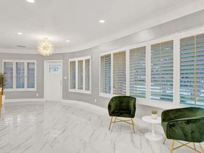 725 Harrison St, Hollywood FL 33019