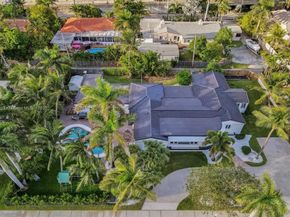 725 Harrison St, Hollywood FL 33019