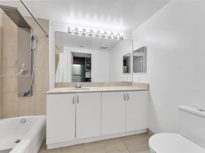 1750 N Bayshore Dr 1407, Miami FL 33132