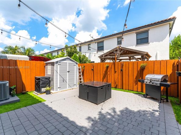11505 SW 250th St, Homestead FL 33032