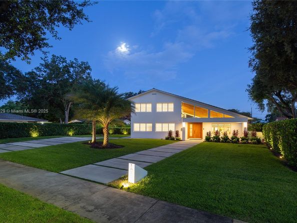 1070 NE 93rd St, Miami Shores FL 33138