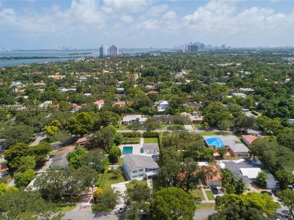 1070 NE 93rd St, Miami Shores FL 33138