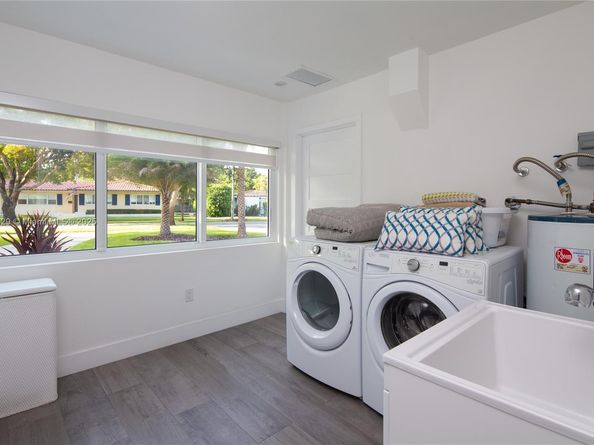 1070 NE 93rd St, Miami Shores FL 33138