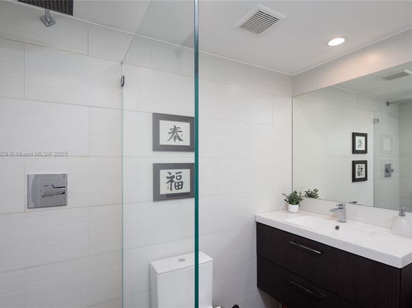 1070 NE 93rd St, Miami Shores FL 33138