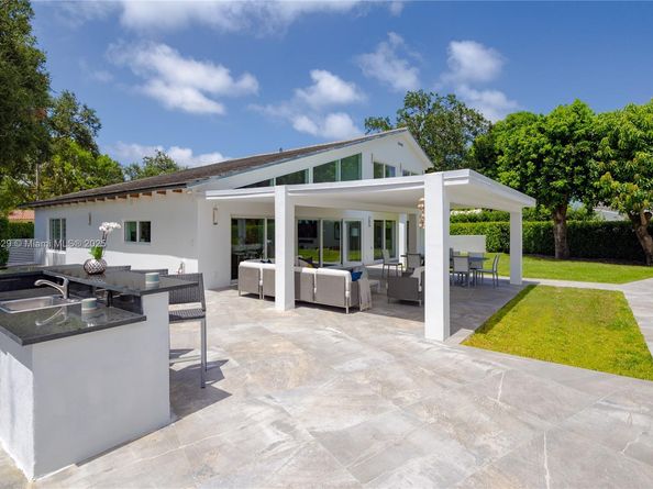 1070 NE 93rd St, Miami Shores FL 33138