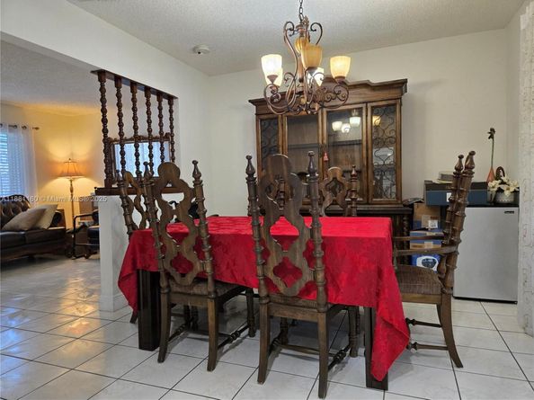 990 E 2nd St, Hialeah FL 33010
