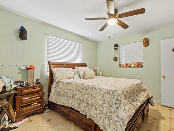 3311 SW 36th Ct, West Park FL 33023