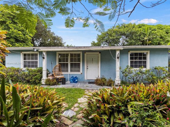 3311 SW 36th Ct, West Park FL 33023