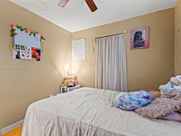3311 SW 36th Ct, West Park FL 33023