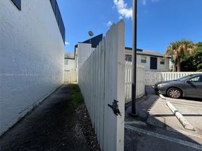 15408 SW 85th Ter 184, Miami FL 33193