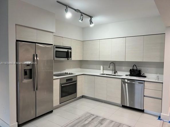 4250 Biscayne Blvd 1215, Miami FL 33137