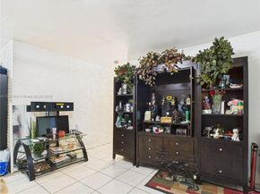 1901 SW 11th St, Fort Lauderdale FL 33312