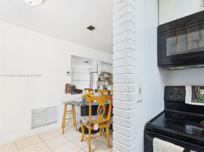 1901 SW 11th St, Fort Lauderdale FL 33312