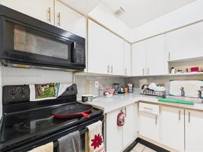 1901 SW 11th St, Fort Lauderdale FL 33312
