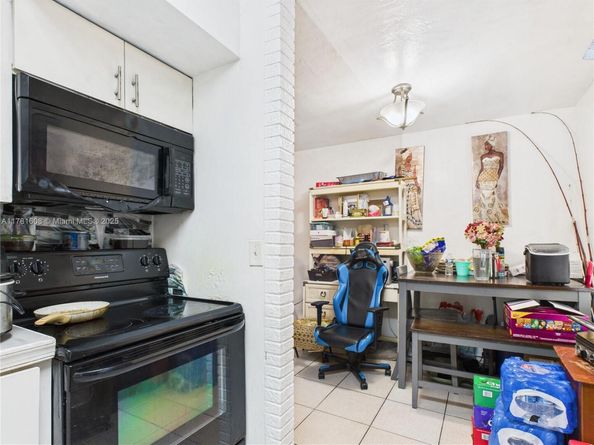 1901 SW 11th St, Fort Lauderdale FL 33312