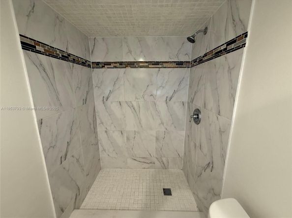 232 NE 12th Ave 201, Hallandale Beach FL 33009