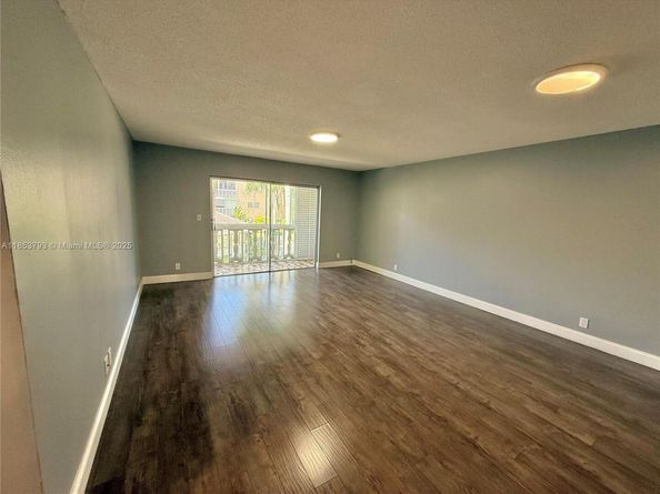 232 NE 12th Ave 201, Hallandale Beach FL 33009