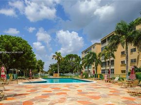 232 NE 12th Ave 201, Hallandale Beach FL 33009