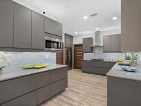 1155 Tyler St, Hollywood FL 33019