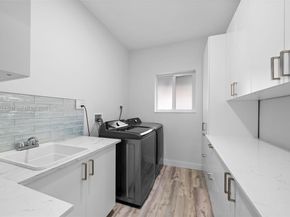 1155 Tyler St, Hollywood FL 33019