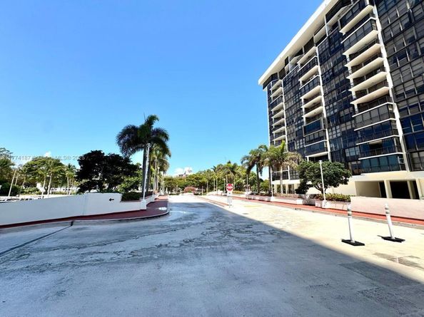 1925 Brickell Ave D610, Miami FL 33129