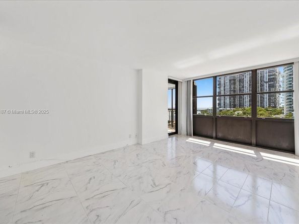 1925 Brickell Ave D610, Miami FL 33129