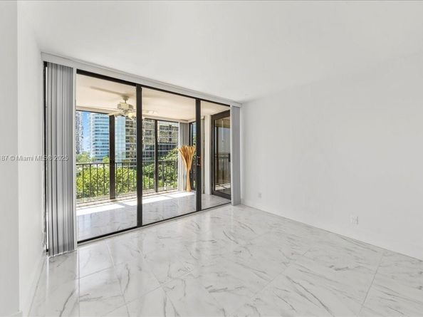 1925 Brickell Ave D610, Miami FL 33129