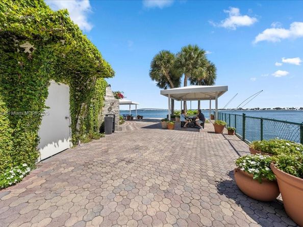 1925 Brickell Ave D610, Miami FL 33129