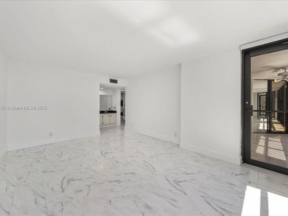 1925 Brickell Ave D610, Miami FL 33129