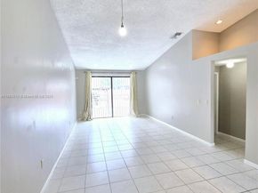 6708 NW 193rd Ter, Hialeah FL 33015