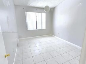6708 NW 193rd Ter, Hialeah FL 33015