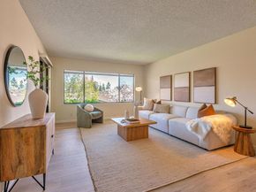 2140 Santa Cruz Avenue D207, Menlo Park CA 94025