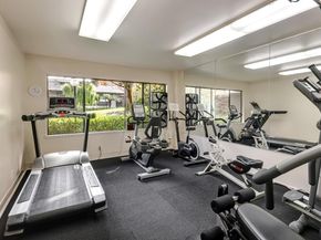 2140 Santa Cruz Avenue D207, Menlo Park CA 94025