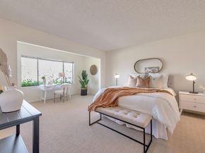 2140 Santa Cruz Avenue D207, Menlo Park CA 94025