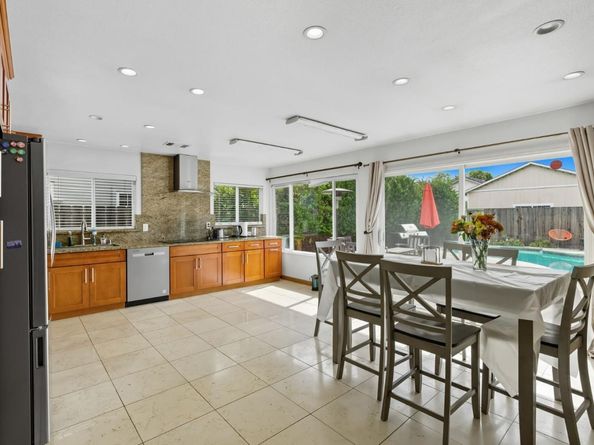 33911 Mello Way, Fremont CA 94555