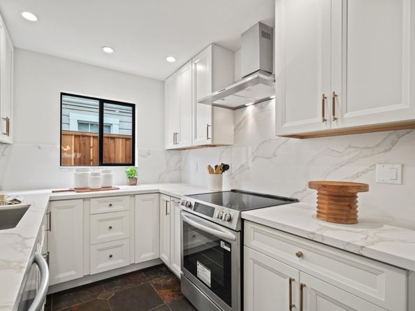 148 Myrtle Street, Santa Cruz CA 95060