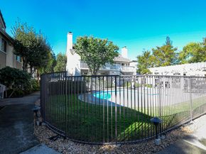 2968 Moorpark Avenue 17, San Jose CA 95128