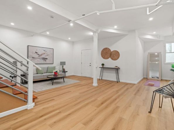 207 Edinburgh Street, San Francisco CA 94112