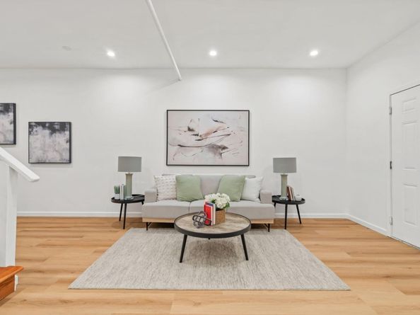207 Edinburgh Street, San Francisco CA 94112