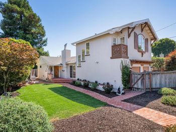 1701 Francis Court