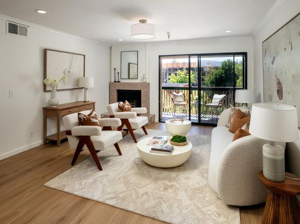 2111 Latham 321, Mountain View CA 94040