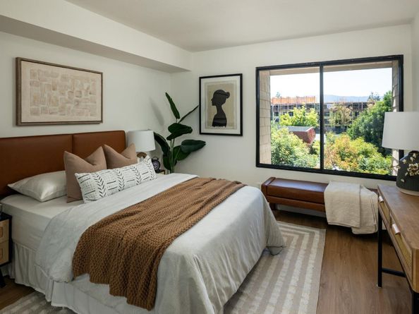 2111 Latham 321, Mountain View CA 94040