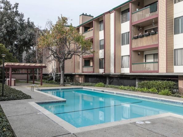 2111 Latham 321, Mountain View CA 94040