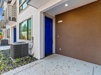 947 Woodside Road