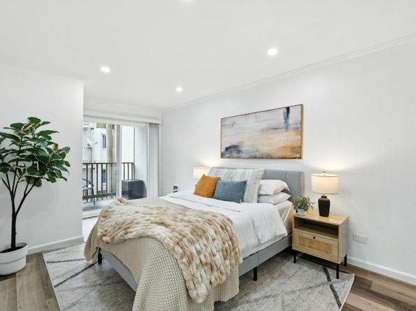 373 Half Moon Lane 108, Daly City CA 94015