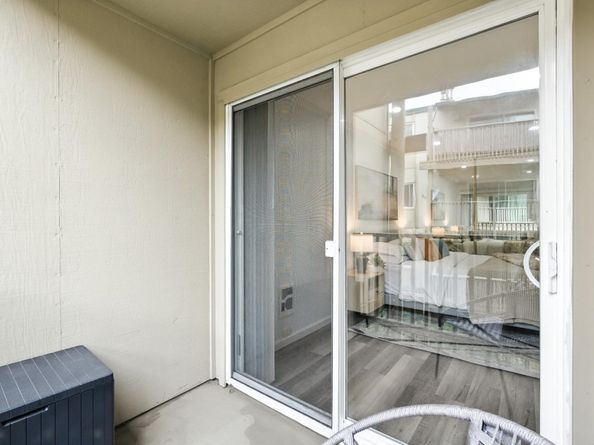 373 Half Moon Lane 108, Daly City CA 94015