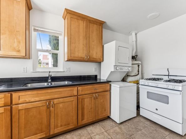 5664 Gaskill Street, Oakland CA 94608